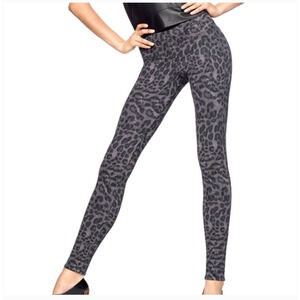 Hue Gray Black Animal Print Jegging Jean Faux Front Pocket Real Back Pockets XS